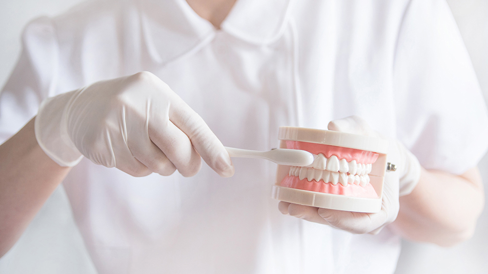 知立市の歯茎の中のクリーニング（SRP）